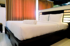 2BR with Study Room Apartment Seaview at Marina Ancol By Travelio
